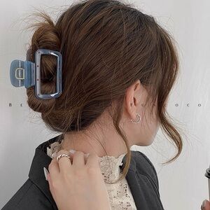 Blue Hair Claw Clip, Square Shape Claw Clip for Women Daily Hairstyles